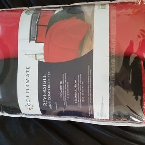 Reversable comforter twin/twin xl brand new
